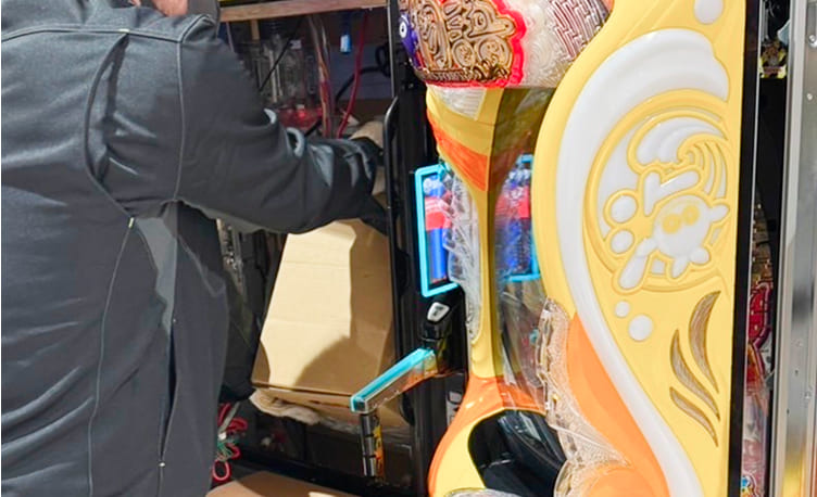 中古パチンコ玉・メダルの抜き、入れ込み作業工程